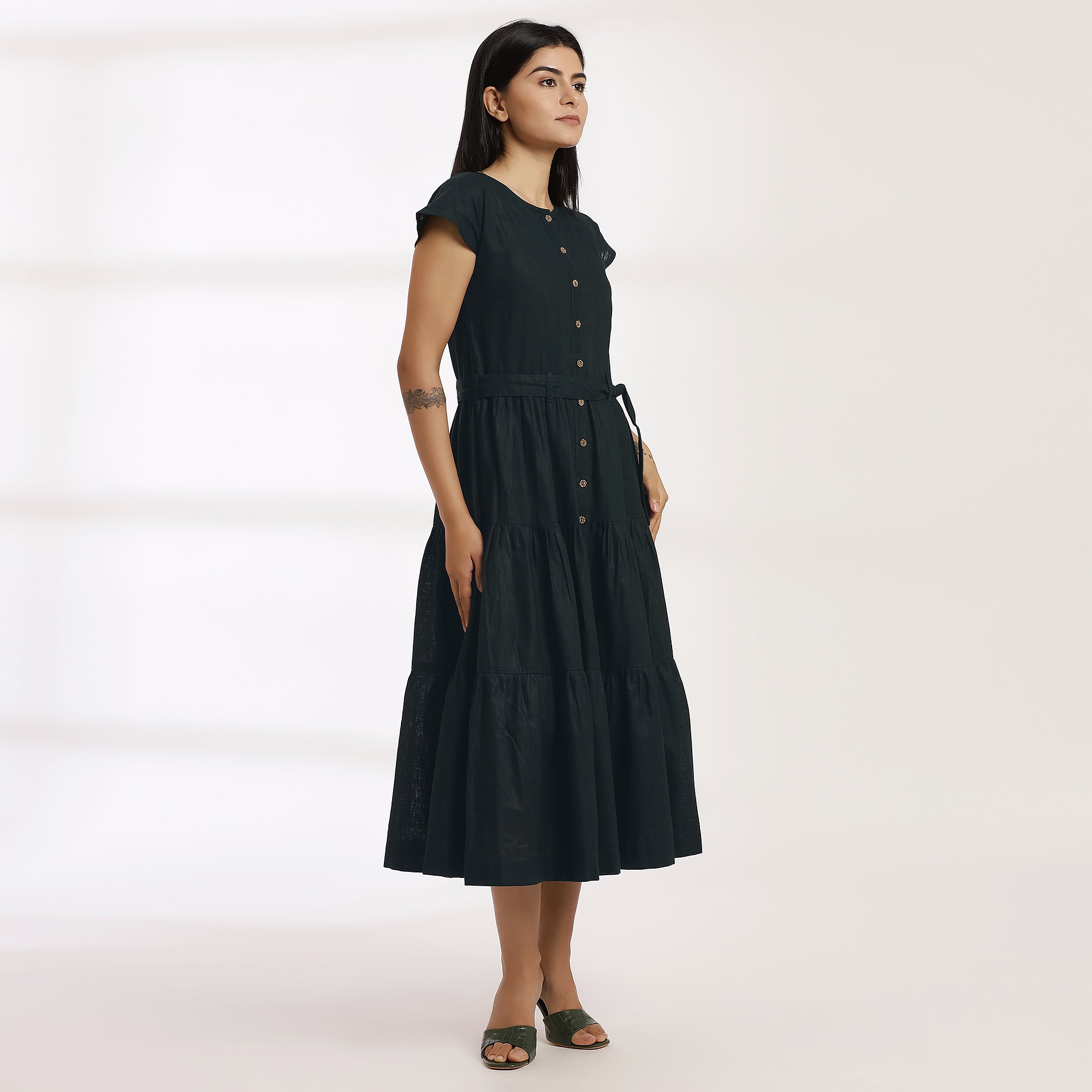 Clay Breeze -Flowy Midi D Green dress