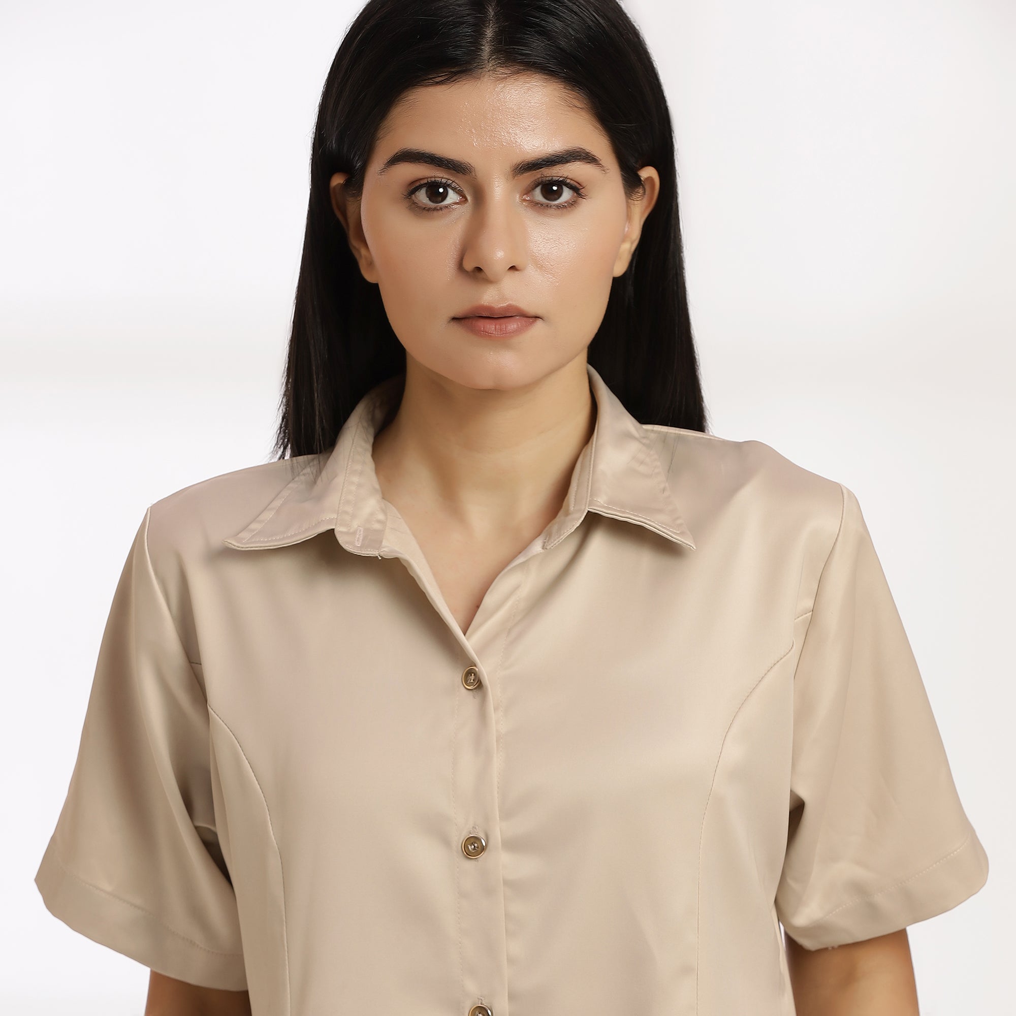 Outlaw-Beige shirt with the comfort of a loose dress.