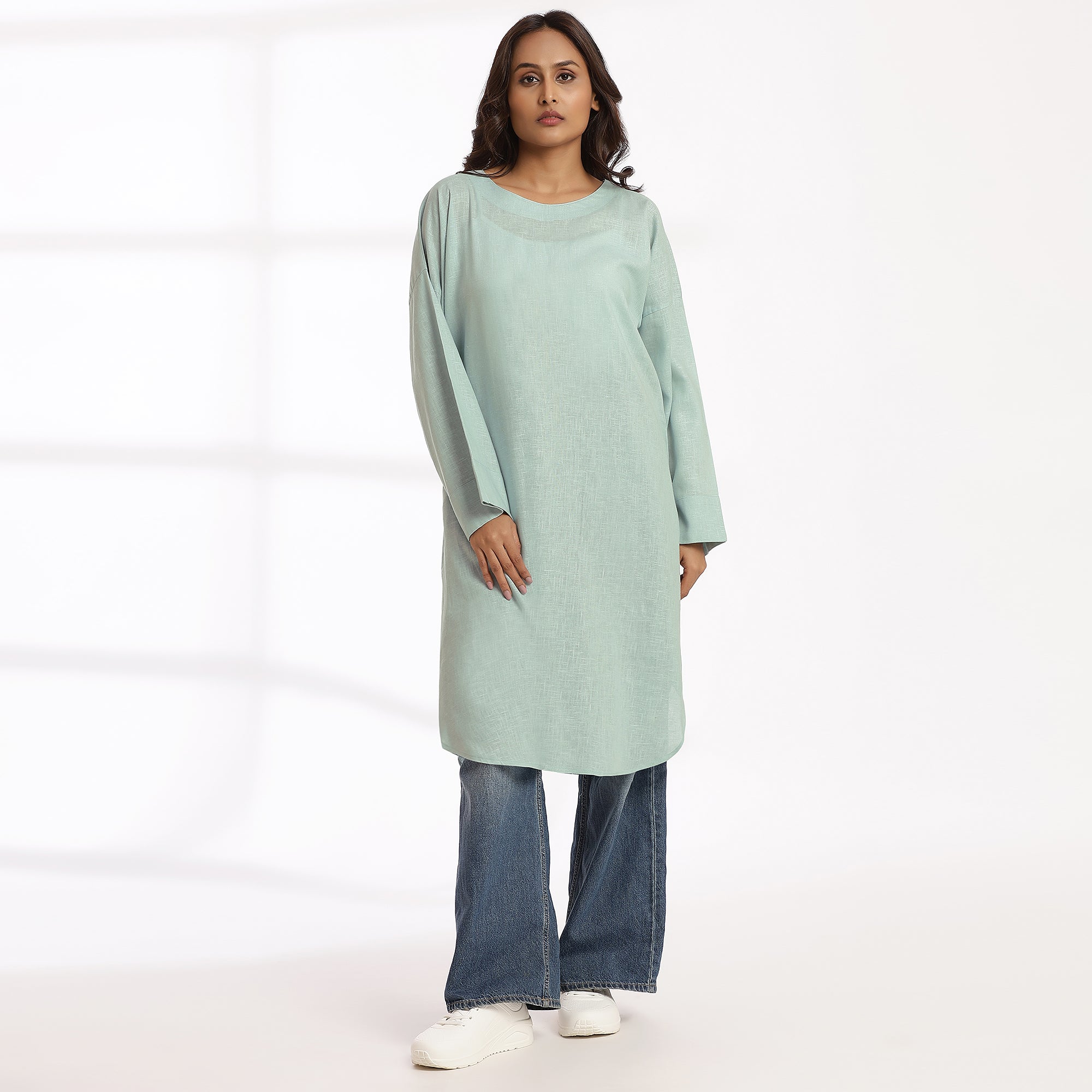 Loose Ends- Blue Linen Full-Sleeve Kaftan Dress