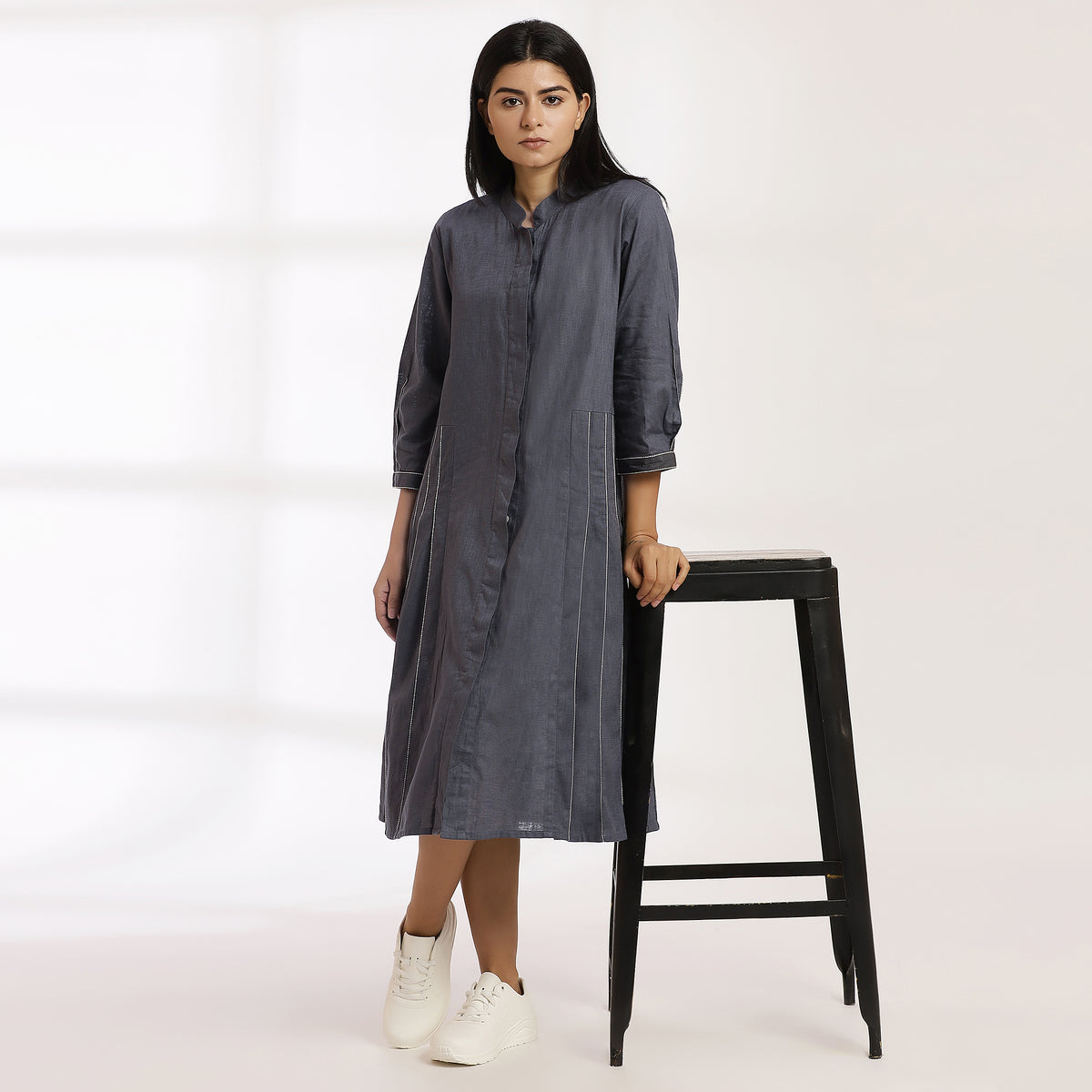 Wander- Plain Grey for Casual look