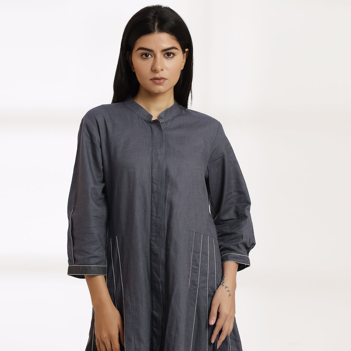 Wander- Plain Grey for Casual look