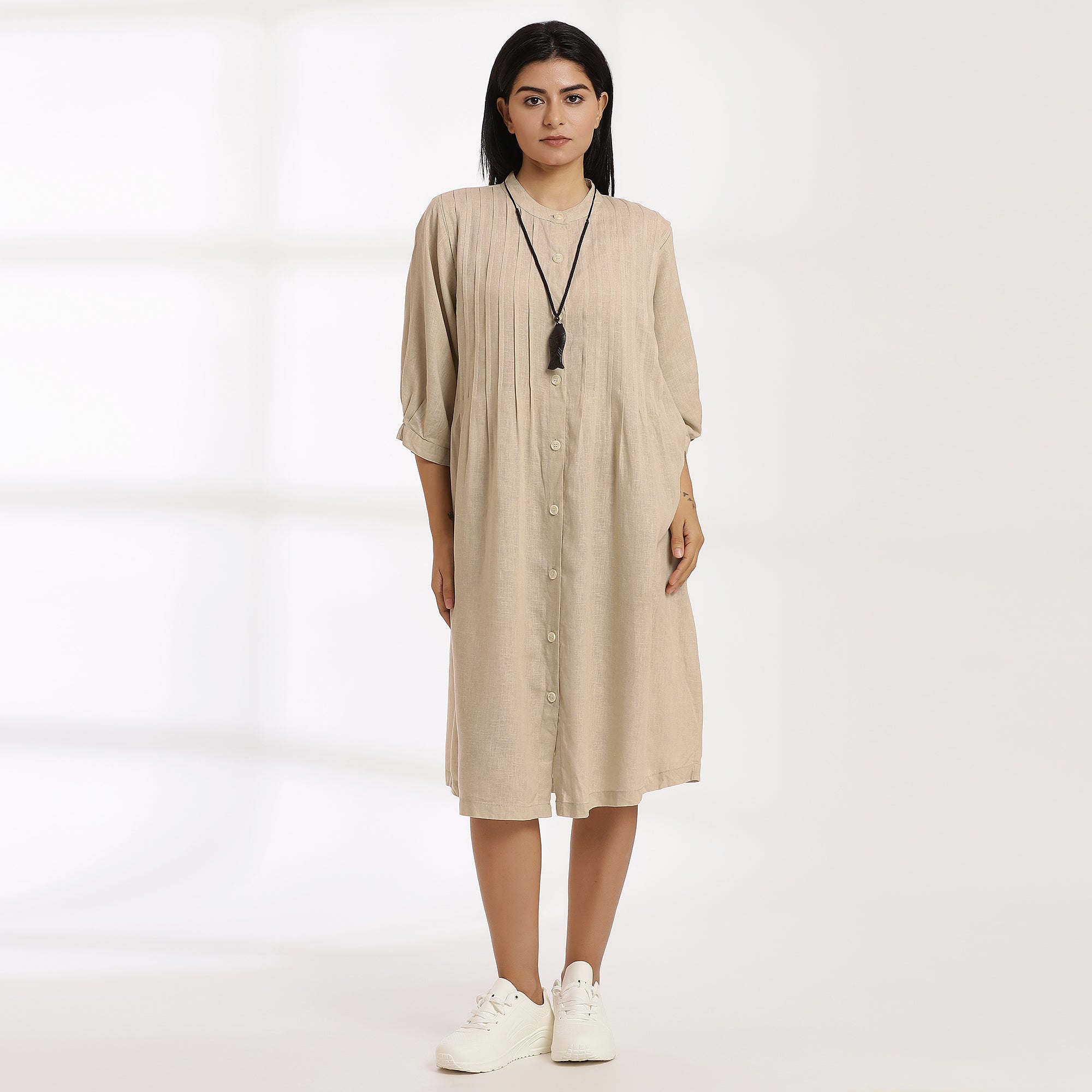 Pause - Sandstone Button Look Elegance with Everyday Comfort