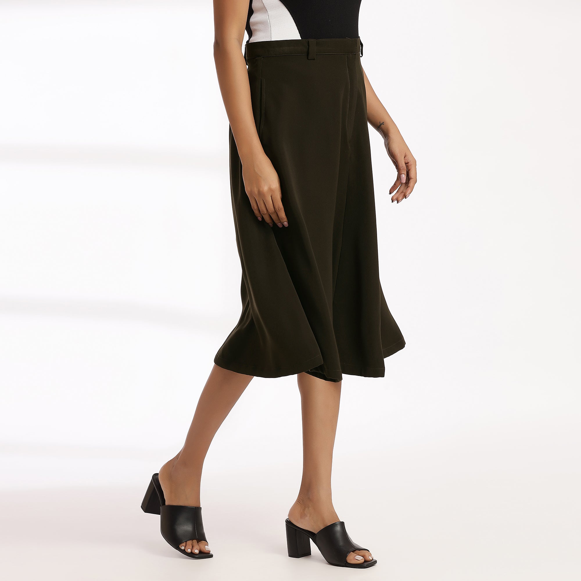 Escape-High waist skirt comfortable for both casual & semi - formal look