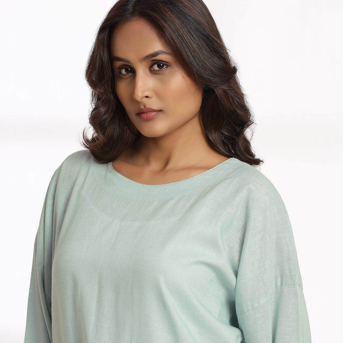 Loose Ends- Blue Linen Full-Sleeve Kaftan Dress